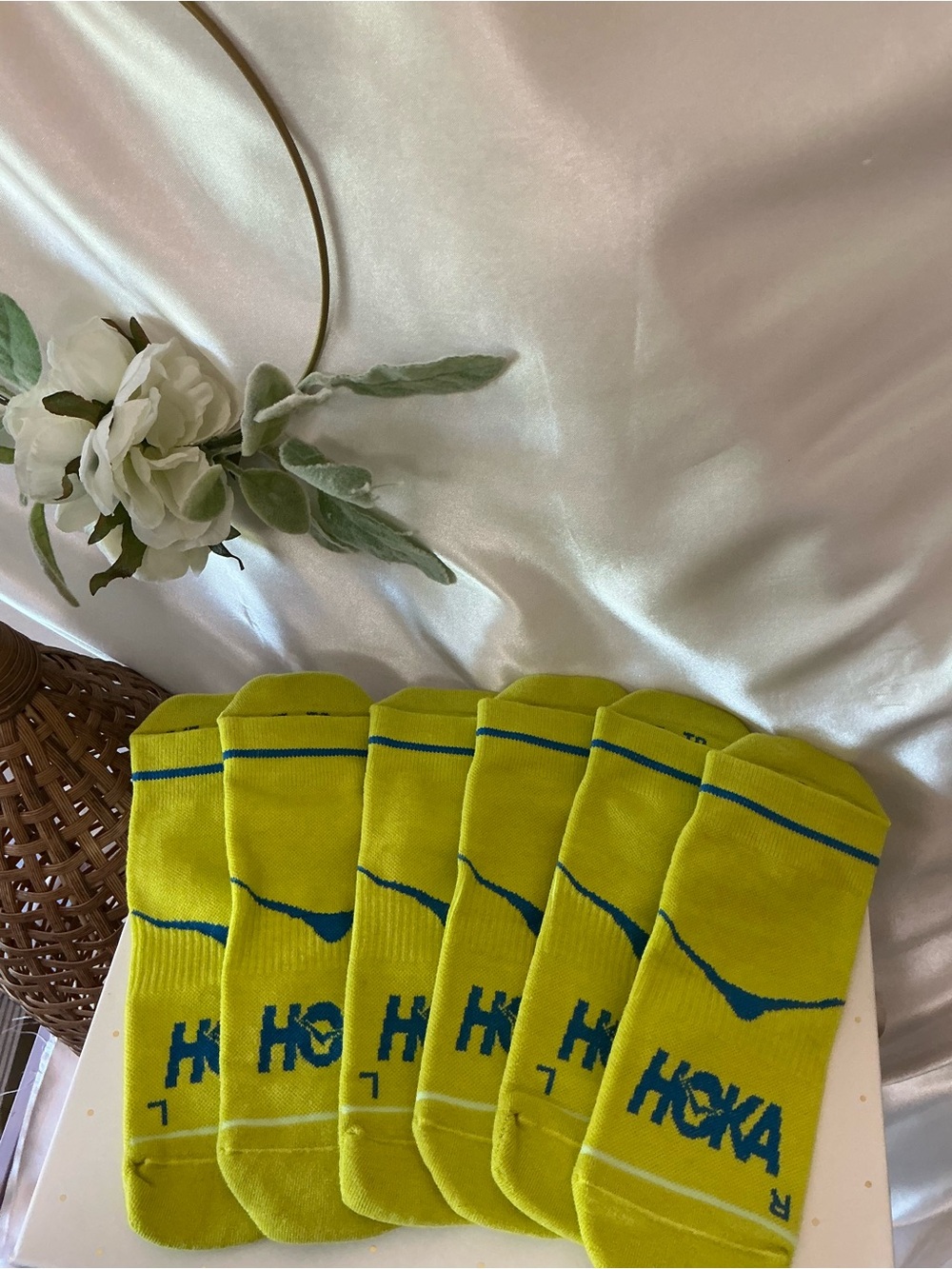 NWOT HOKA No Show Running Training Socks Lime Green Unisex 3 Pair Medium